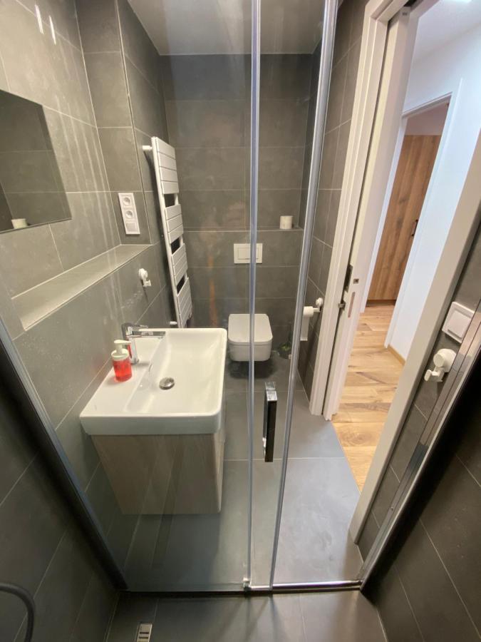 Wellness Apartman Pila ควิลดา ภายนอก รูปภาพ