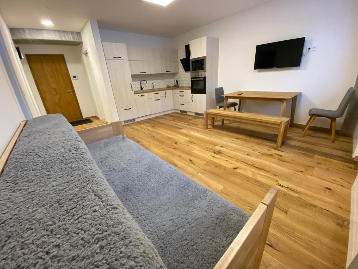 Wellness Apartman Pila ควิลดา ภายนอก รูปภาพ