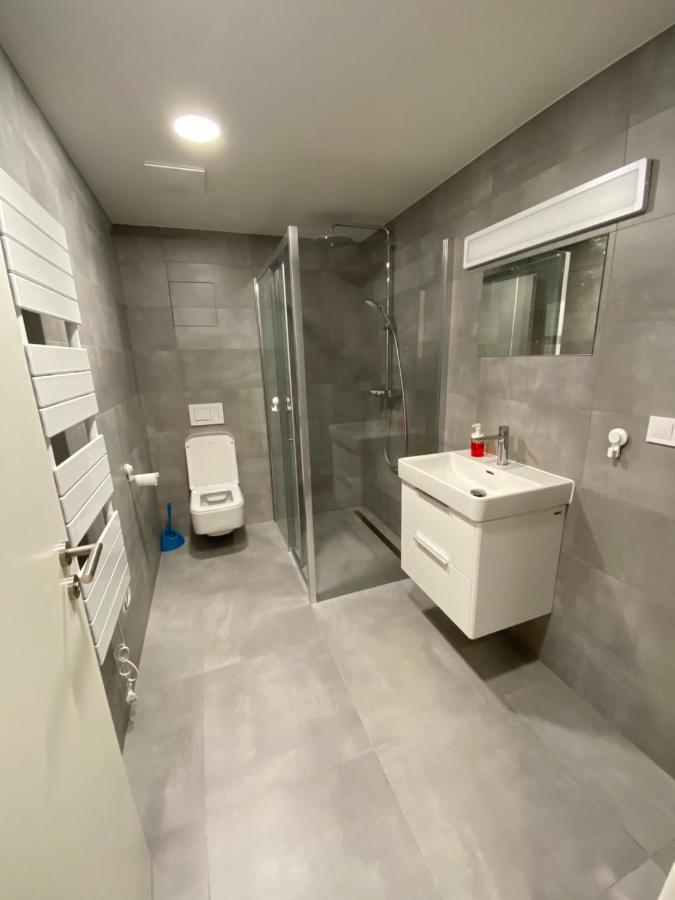 Wellness Apartman Pila ควิลดา ภายนอก รูปภาพ